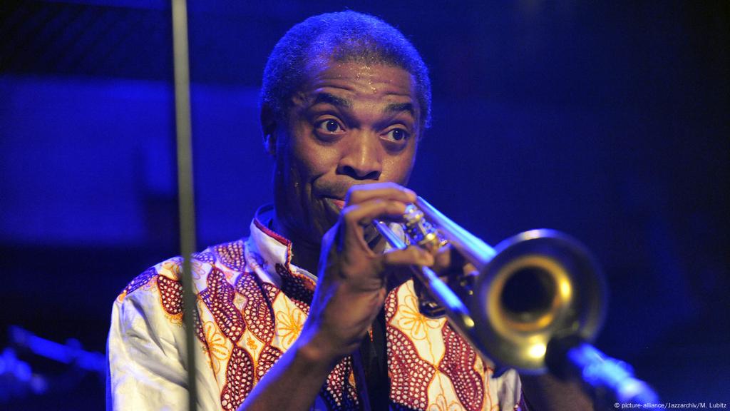 La Legende Fela Kuti Encore Bien Vivante Au Nigeria Afrique Dw 13 10 17