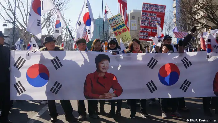Südkorea Wahlkampf Demonstranten im Park (DW/F. Kretschmer)