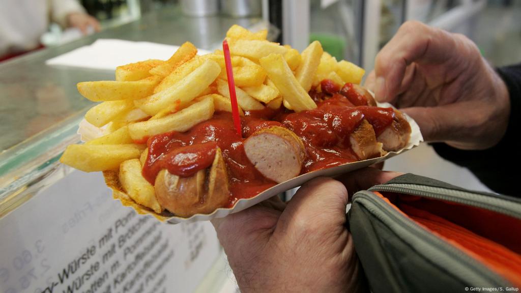 Currywurst News And Current Affairs From Germany And Around The World Dw 12 11 2020