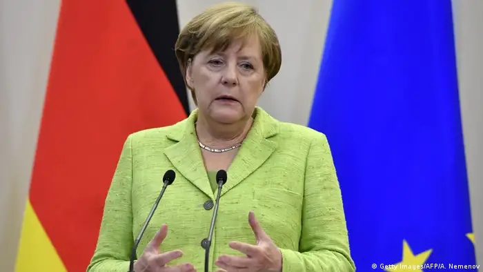 La canciller de Alemania, Angela Merkel, analizó con el presidente de Rusia, Vladímir Putin, el conflicto nuclear norcoreano y ambos coincidieron en que debe resolverse a través de vías pacíficas. 11.09.2017