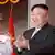 Ким Чен Ын наблюдает за военным парадом в Пхеньяне (фото из архива)