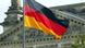 Deutsche Flagge vor dem Berliner Reichstag (Foto: AP) Deutsche Flagge vor dem Berliner Reichstag (Foto: AP)