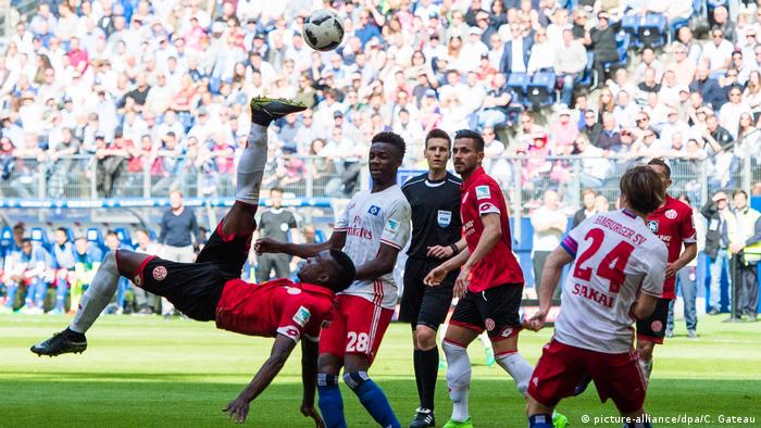Bundesliga Freiburg Step Up The Chase For Europe Mainz And Hamburg In Drab Draw Sports German Football And Major International Sports News Dw 07 05 17