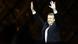 Frankreich Präsident Emmanuel Macron spricht vor dem Louvre in Paris Frankreich Präsident Emmanuel Macron spricht vor dem Louvre in Paris