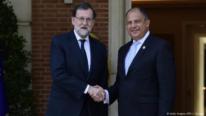 Spanien Ministerpräsident Rajoy und Luis Guillermo Solis Präsident Costa Rica (Getty Images/AFP/J. Soriano)