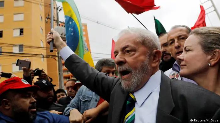Brasilien ehemaliger Präsident Lula da Silva in Curitiba (Reuters/N. Doce)