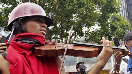 Protests paralyze Venezuela