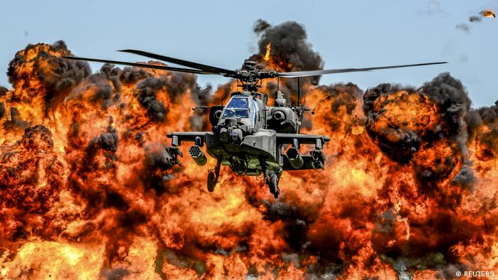USA Flugschau Kampfhubschrauber AH-64D Apache in South Carolina (REUTERS)