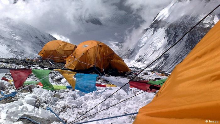 Himalaya - Saisonbeginn für Extrembergsteiger (Imago)