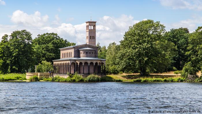 Храм Христа Спасителя в Закрове