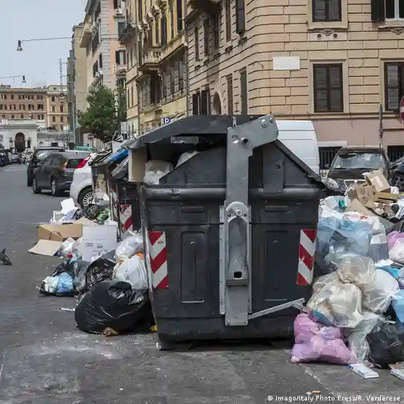 إيطالي يلقي 20 سبيكة ذهب في القمامة وتعود إليه بمعجزة