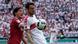 Hannovers Miiko Albornoz (l.) und Stuttgarts Christian Gentner (r.) kämpfen um den Ball (Foto: picture-alliance/dpa/P. Steffen) Hannovers Miiko Albornoz (l.) und Stuttgarts Christian Gentner (r.) kämpfen um den Ball (Foto: picture-alliance/dpa/P. Steffen)