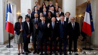 Frankreich Emmanuel Macron und Edouard Philippe mit dem Kabinett erste Sitzung im Elysee palast