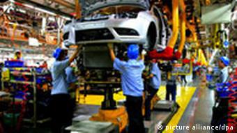 Сборочный конвейер завода Ford