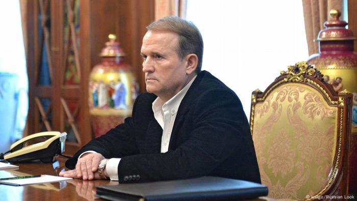 Проросійський політик Віктор Медведчук у радянські часи був державним захисником Василя Стуса Проросійський політик Віктор Медведчук у радянські часи був державним захисником Василя Стуса