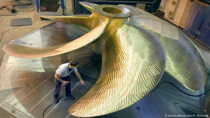 Mecklenburger Metallguss GmbH Schiffspropeller (picture-alliance/dpa/B. Wüstneck)