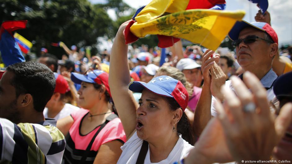 Marchan por libertad de expresión en Caracas y más noticias