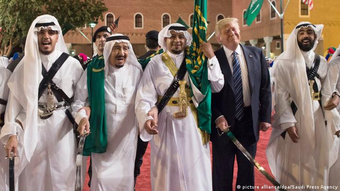 US-Präsident Trump in Saudi-Arabien Willkommenszeremonie