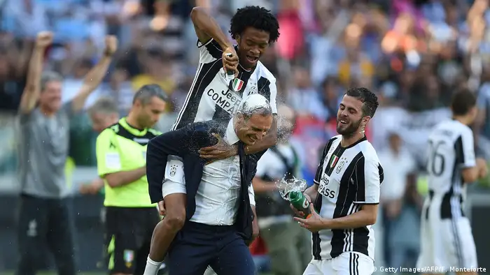 Italien Juventus Turin vorzeitig italienischer Meister (Getty Images/AFP/F. Monteforte)