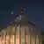Mondsichel über einer Moschee Ramadan