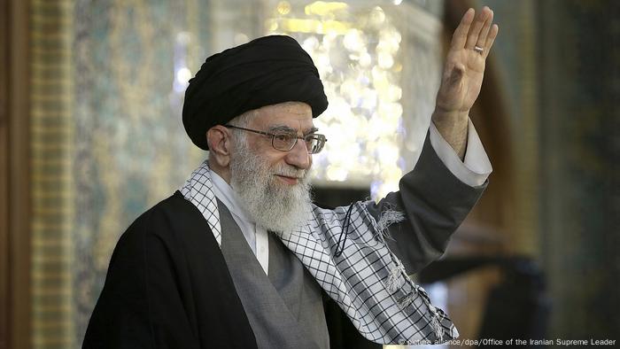 Iran Ajatollah Ali Chamenei (picture alliance/dpa/Office of the Iranian Supreme Leader)