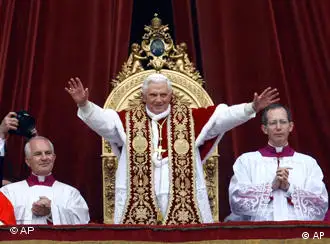 教皇本笃十六世在罗马向全世界基督徒恭贺圣诞