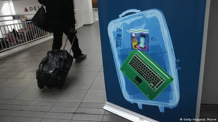 Flughafen Laptopverbot Symbolbild