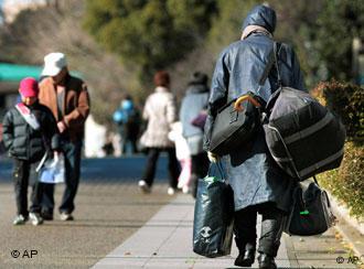 Japan S Homeless Getting Younger Asia An In Depth Look At News From Across The Continent Dw 09 01 09