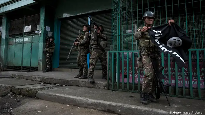 Philippinen Rückeroberung der Stadt Marawi - Kampf gegen den IS