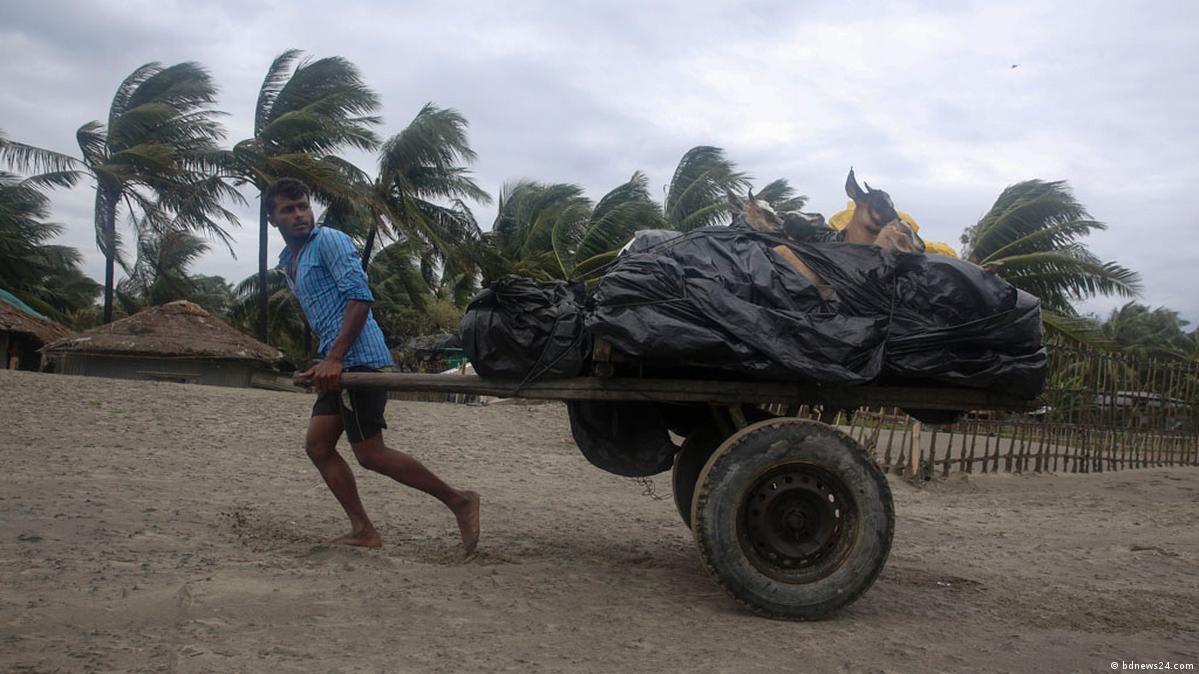 Cyclone Mora hits Bangladesh