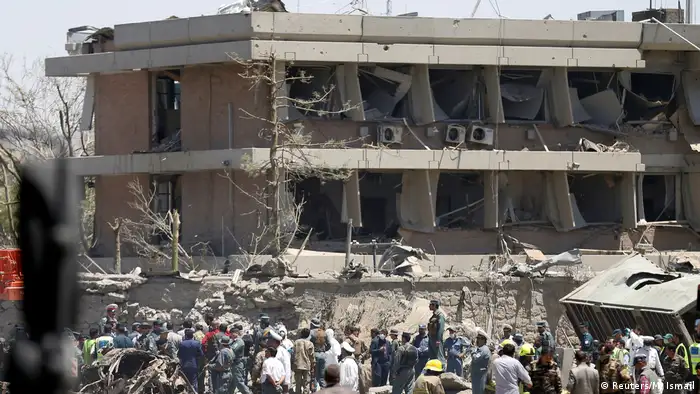 Afghanistan | beschädigte deutsche Botschaft in Kabul (Reuters/M. Ismail)