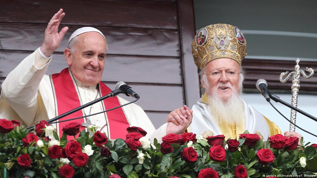 Papa Franja sa vaseljenskim patrijarhom Vartolomejom u Istanbulu 2014. Papa Franja sa vaseljenskim patrijarhom Vartolomejom u Istanbulu 2014.