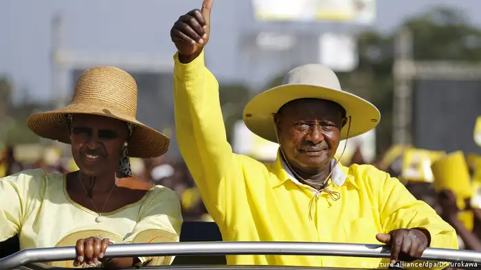  Janet Museveni Yoweri Museveni (picture alliance/dpa/D.Kurokawa)