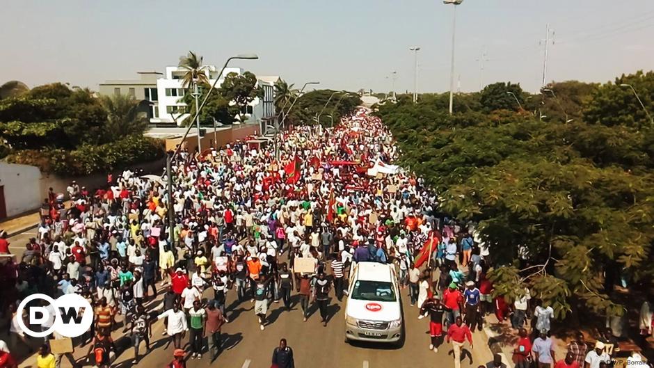 Angola Unita Manifesta Se Em Várias Cidades E Promete Mais Dw 03062017 