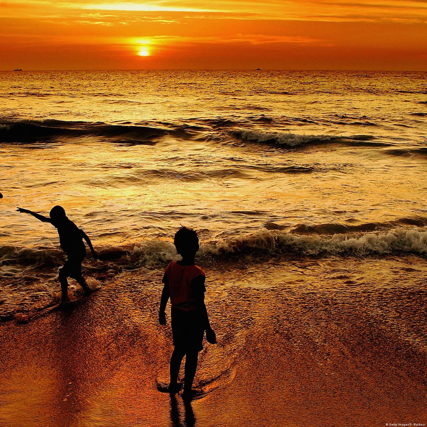 Living Planet: Making waves