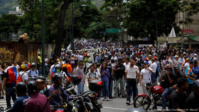 Venezuela Krise Proteste (Picture alliance/Zumapress/A. Manzol)