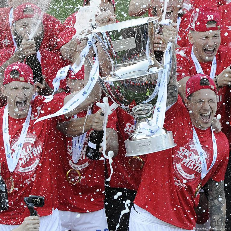 Czech champions Slavia Prague to be quarantined after virus case