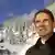 Премьер-министр Тюрингии Дитер Альтхаус столкнулся с лыжницей во время скоростного спуска