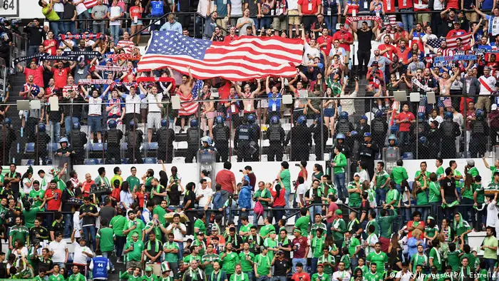 A giant US flag at a soccer game (Getty Images/AFP/A. Estrella)