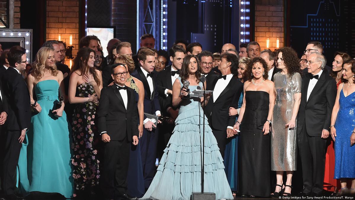 'Dear Evan Hansen' wins big at 71st Tony Awards DW 06/12/2017