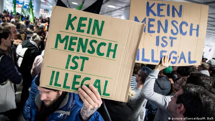 Deutschland Demonstration gegen Abschiebung von Flüchtlingen in München