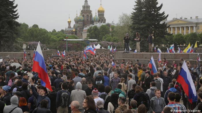 Russland Proteste in Sankt Petersburg (Reuters/A. Vaganov)