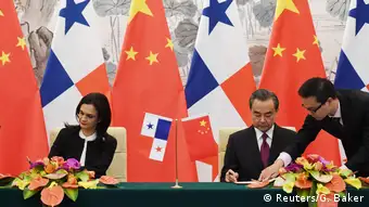 Peking China und Panama nehmen diplomatische Beziehungen auf