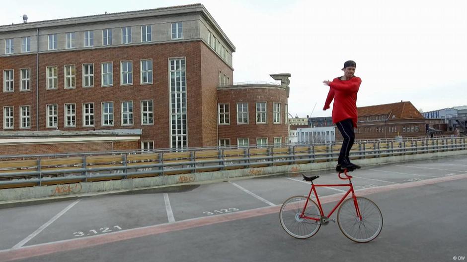 Akrobatik auf dem Fahrrad Euromaxx Leben und Kultur in