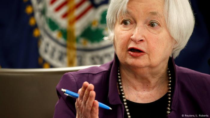 USA | Janet Yellen | US-Notenbank hebt Zins zum zweiten Mal in diesem Jahr leicht an (Reuters/J. Roberts)