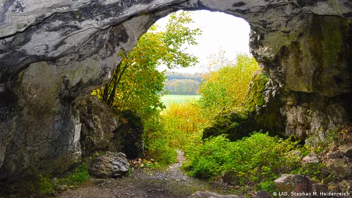 Bildergalerie Höhlen in der Schwäbischen Alb (LAD, Stephan M. Heidenreich)