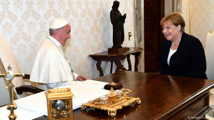 Vatikan Angela Merkel Papst Franziskus (Reuters/E.Ferrari)