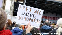 Влада Туреччини видала ордери на арешт десятків журналістів 