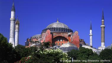 Hagia Sophia: Museum or mosque? – DW – 06/26/2017