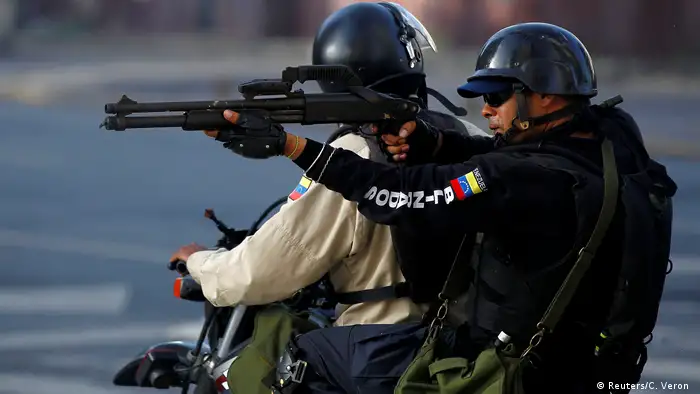 Venezuela Proteste gegen Maduro in Caracas (Reuters/C. Veron )
